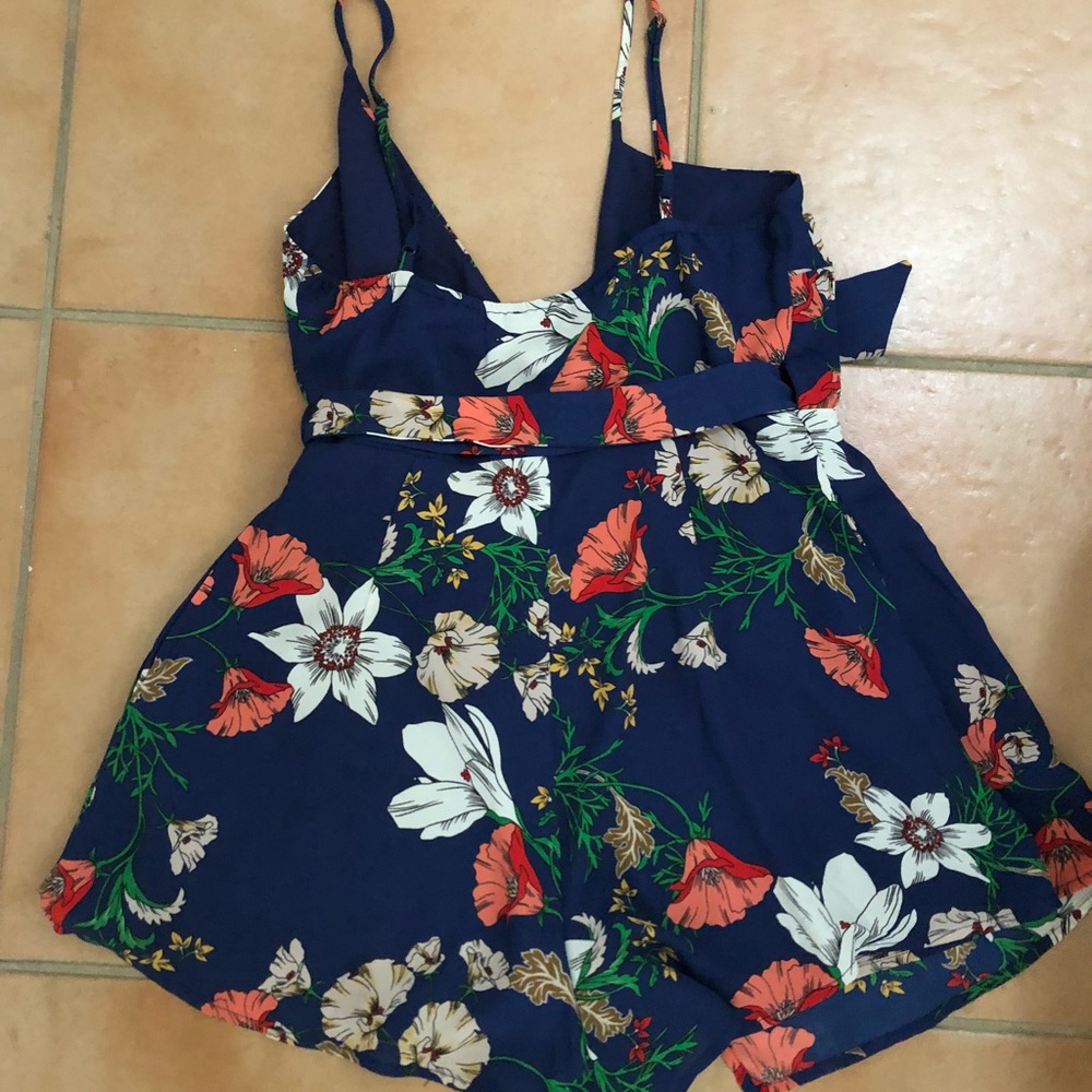 Romper - Picture 4 of 4